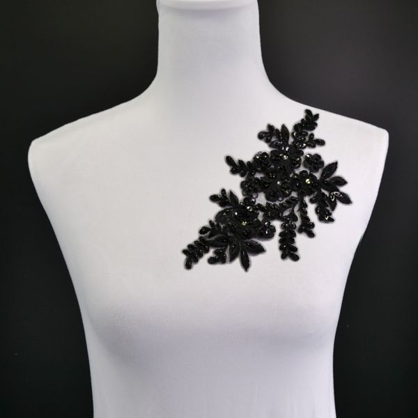 Aplikace na šaty kytice černá - levá strana