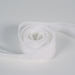 Sametový prýmek 4 cm barva bílá