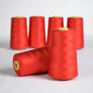 Overlock/coverlock polyesterová nit NTF 5000 barva červená