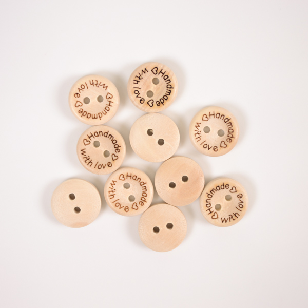 Levně Dřevěné knoflíky Handmade 1,5 cm - balení 10 ks